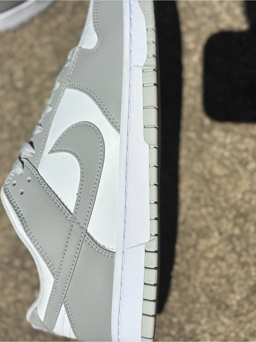 Nike Men’s White and Gray Low-Top Sneakers size 11